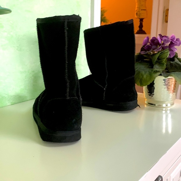 Black suede winter boots. 7M - Picture 4 of 5